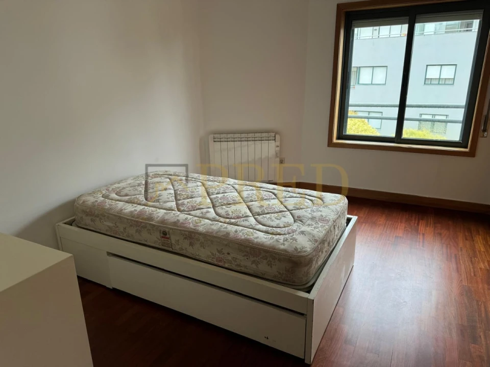 Apartamento T2 para Arrendamento em Lordelo do Ouro e Massarelos Foto 22