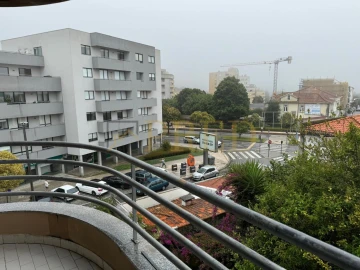 Apartamento T2 para Arrendamento em Lordelo do Ouro e Massarelos