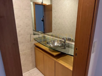 Apartamento T2 para Arrendamento em Lordelo do Ouro e Massarelos