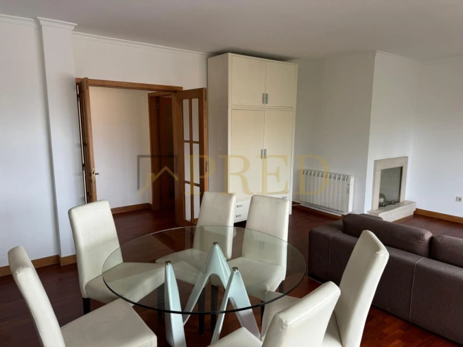 Apartamento T2 para Arrendamento em Lordelo do Ouro e Massarelos Foto 4