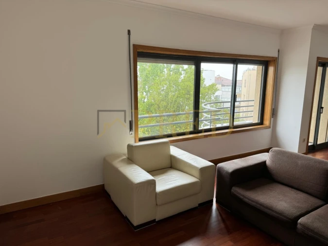 Apartamento T2 para Arrendamento em Lordelo do Ouro e Massarelos Foto 8