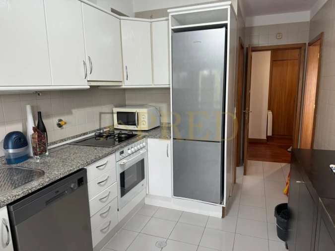 Apartamento T2 para Arrendamento em Lordelo do Ouro e Massarelos Foto 16