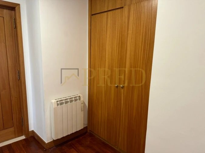 Apartamento T2 para Arrendamento em Lordelo do Ouro e Massarelos Foto 26