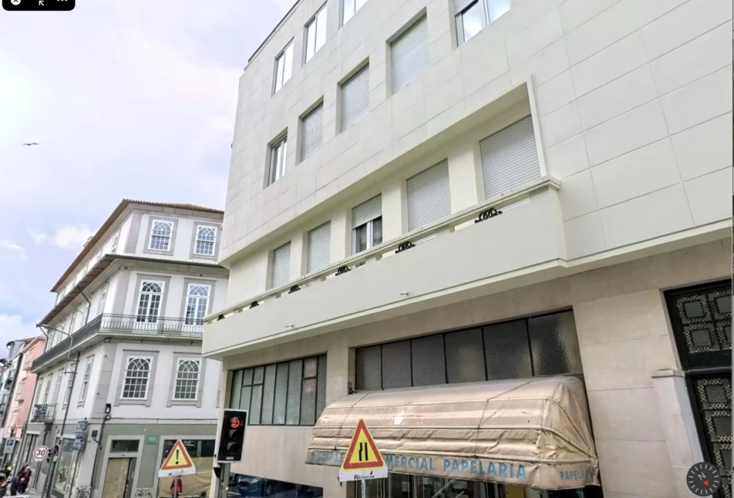 Apartamento T4 para Venda em Cedofeita, Santo Ildefonso, Sé, Miragaia, São Nicolau e Vitória Foto 1