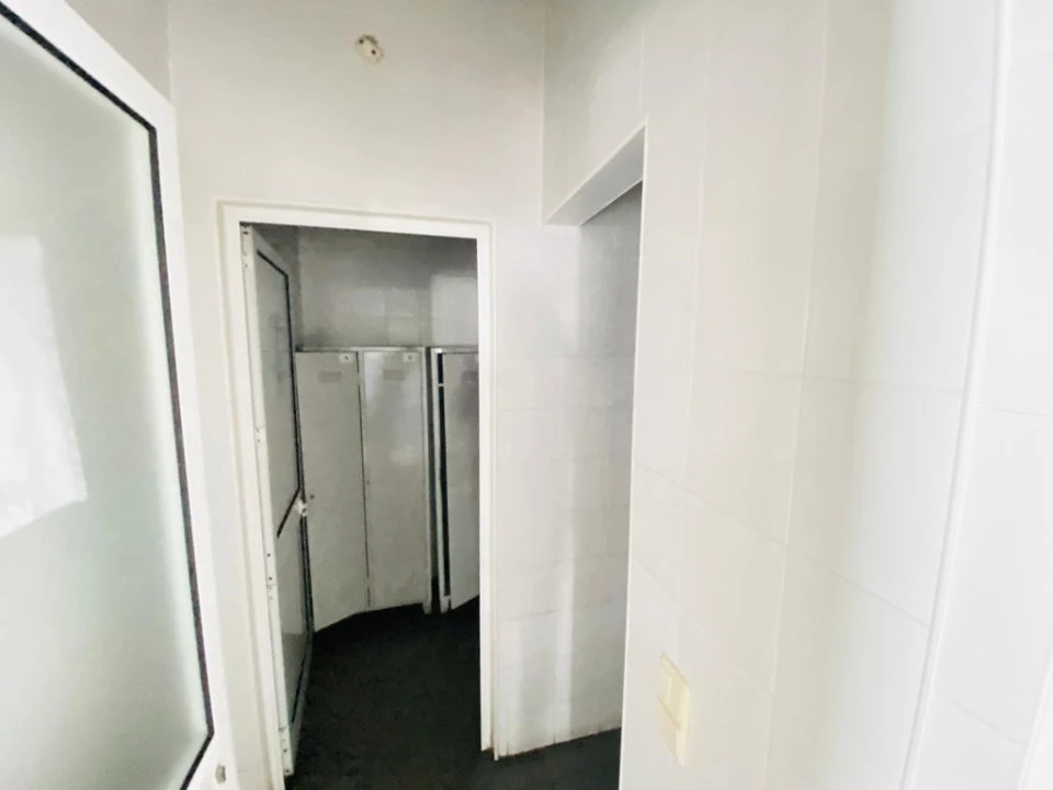 Armazém para Venda em Matosinhos e Leça da Palmeira Foto 6