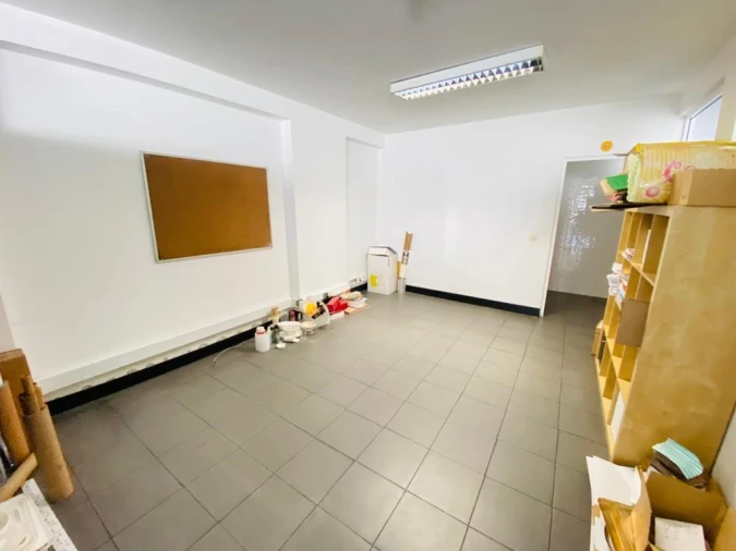 Armazém para Venda em Matosinhos e Leça da Palmeira Foto 9