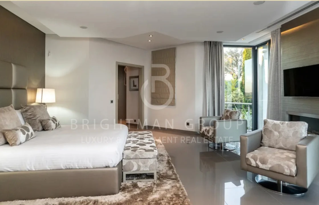 Moradia T5 para Venda em Vila Nova de Cacela Foto 12