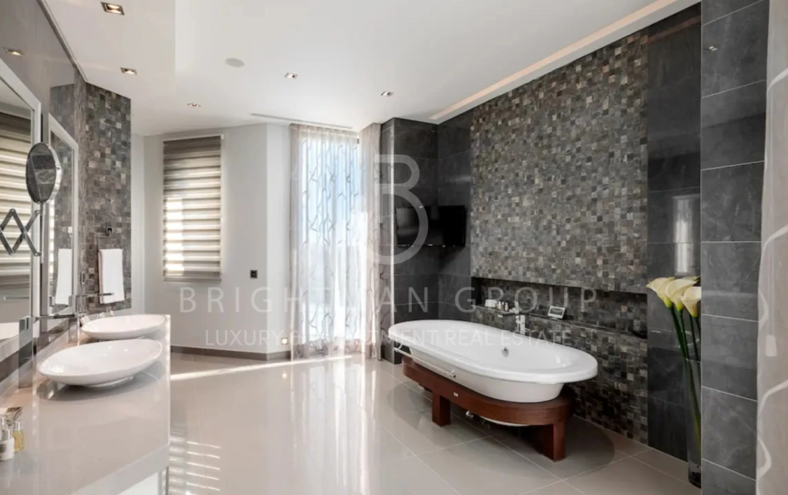 Moradia T5 para Venda em Vila Nova de Cacela Foto 18