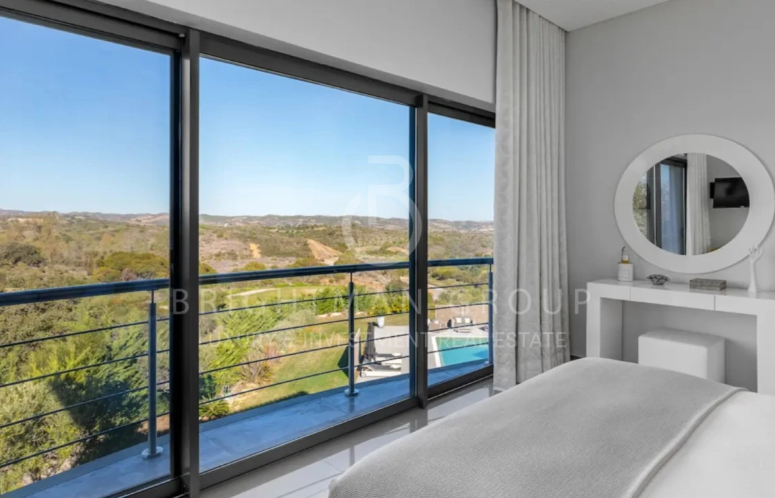 Moradia T5 para Venda em Vila Nova de Cacela Foto 17