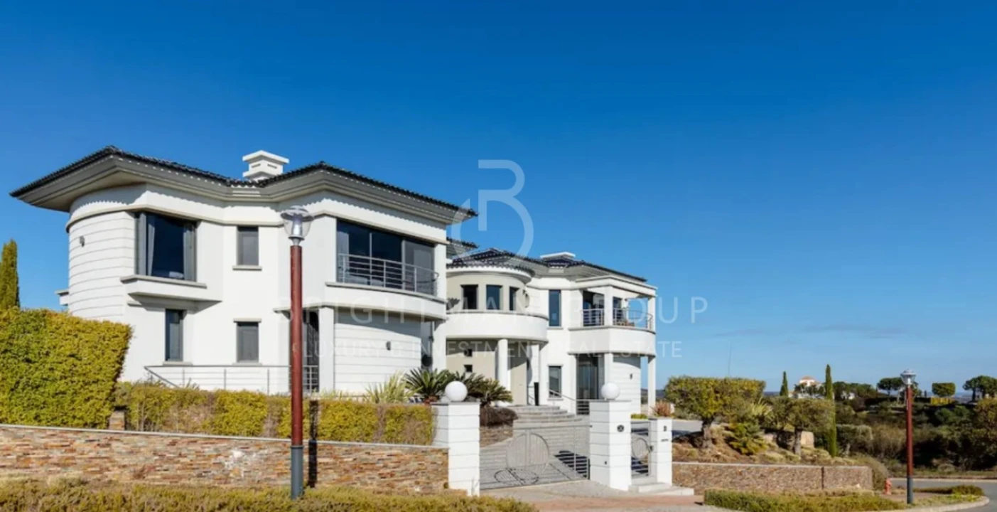 Moradia T5 para Venda em Vila Nova de Cacela Foto 8