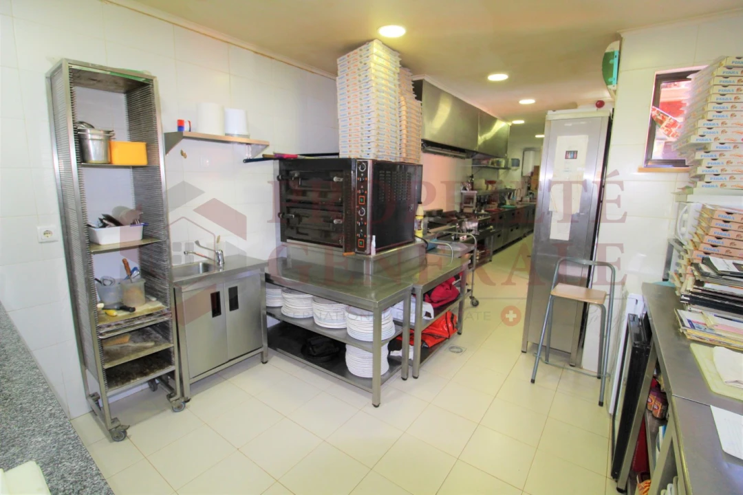 Negócio para Venda em Charneca de Caparica e Sobreda Foto 11