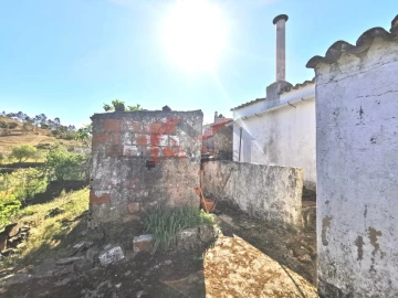 Moradia T2 para Venda em Salir