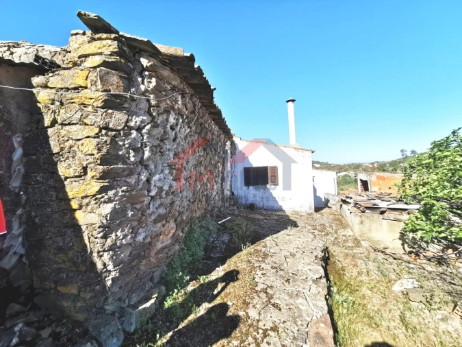 Moradia T2 para Venda em Salir Foto 16