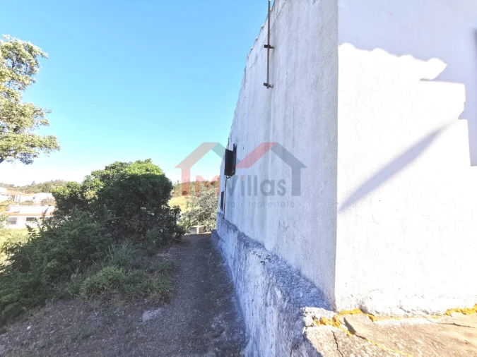 Moradia T2 para Venda em Salir Foto 17