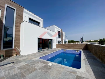 Moradia T3 para Venda em Albufeira e Olhos de Água