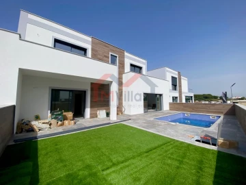 Moradia T3 para Venda em Albufeira e Olhos de Água