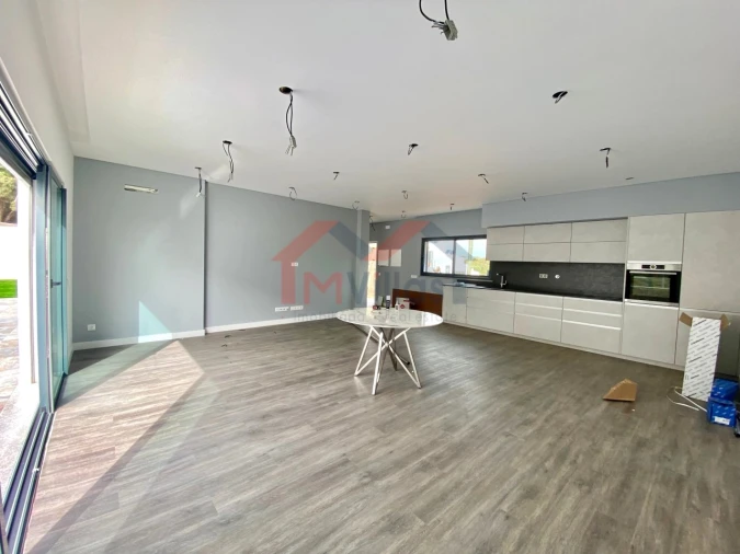 Moradia T3 para Venda em Albufeira e Olhos de Água Foto 6