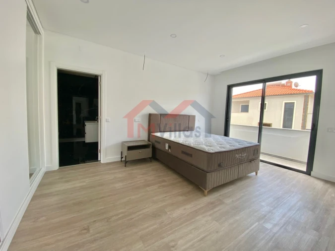Moradia T3 para Venda em Albufeira e Olhos de Água Foto 15