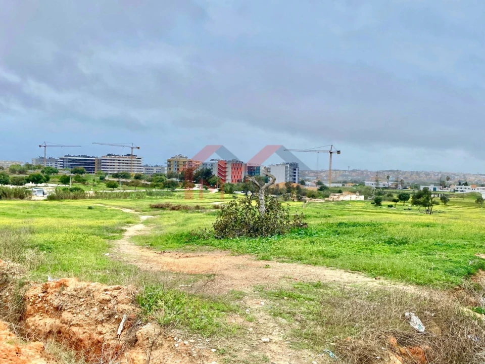 Terreno para Venda em Faro (Sé e São Pedro) Foto 2
