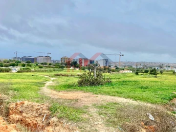 Terreno para Venda em Faro (Sé e São Pedro)