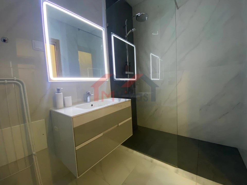Apartamento T3 para Venda em Albufeira e Olhos de Água Foto 10