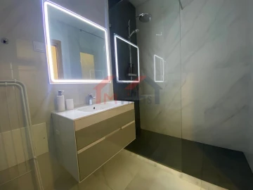 Apartamento T3 para Venda em Albufeira e Olhos de Água