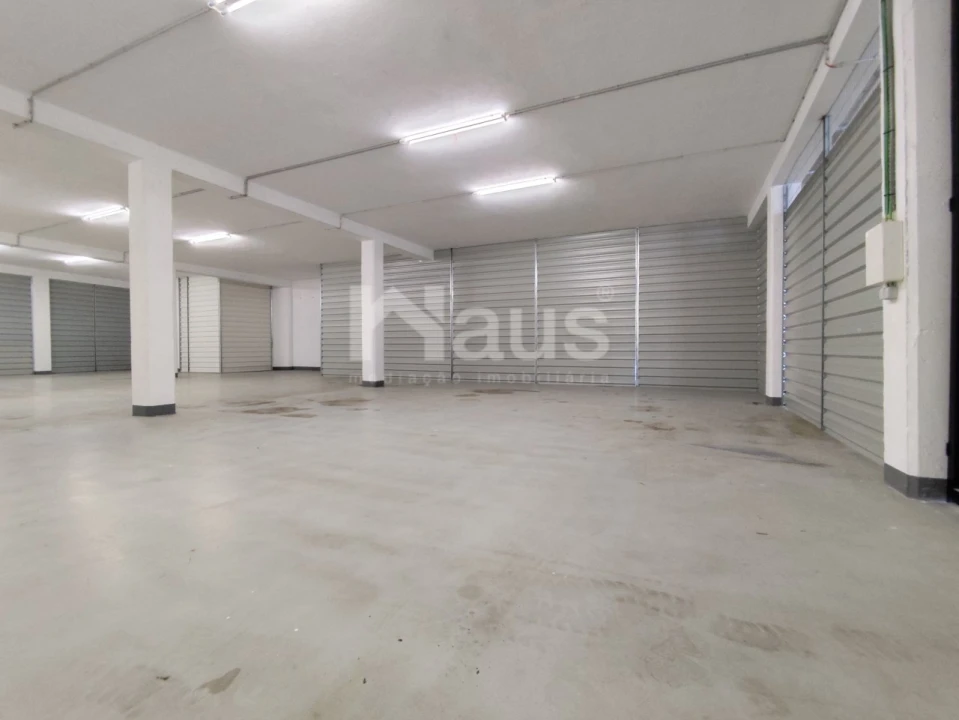 Armazém para Arrendamento em Sado Foto 6