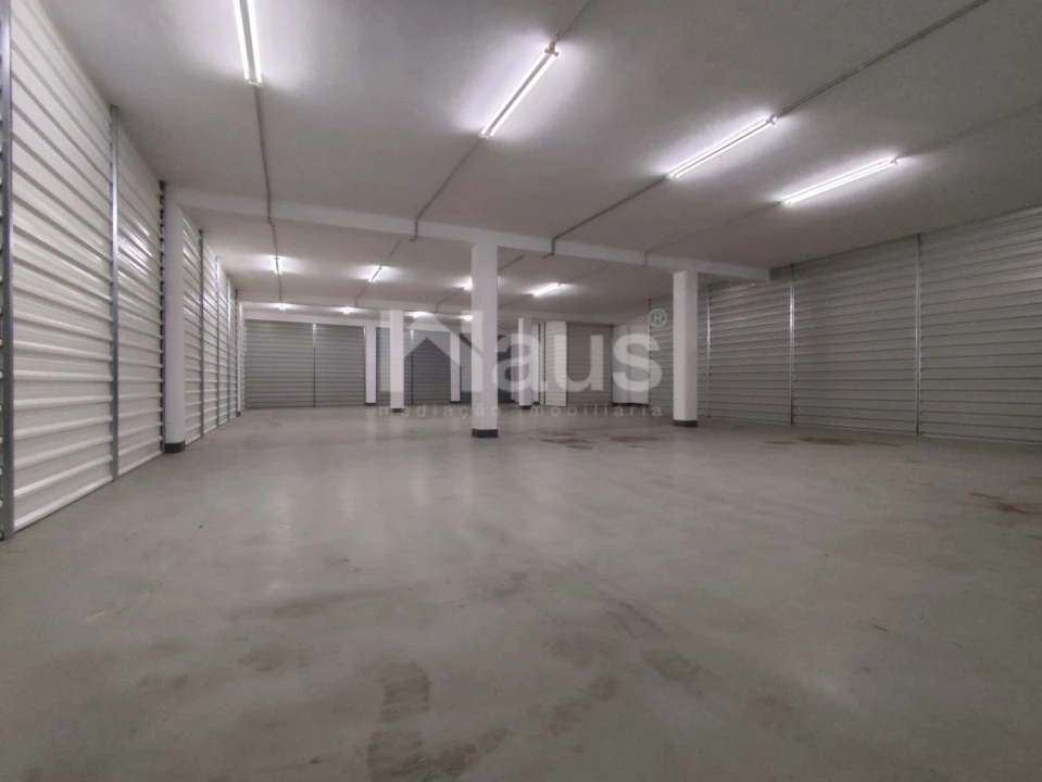 Armazém para Arrendamento em Sado Foto 6