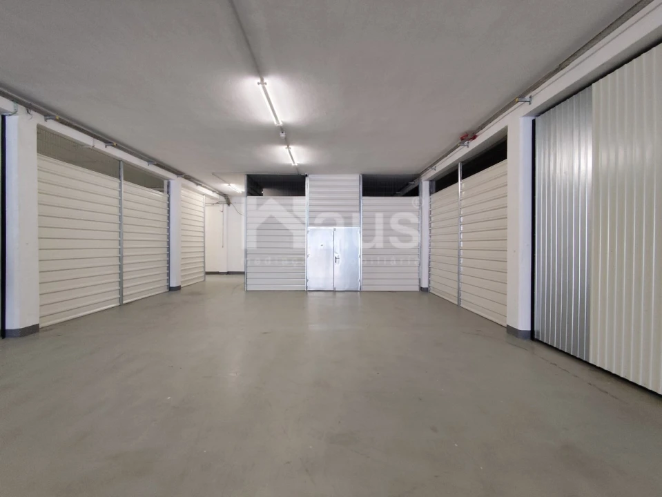 Armazém para Arrendamento em Sado Foto 9