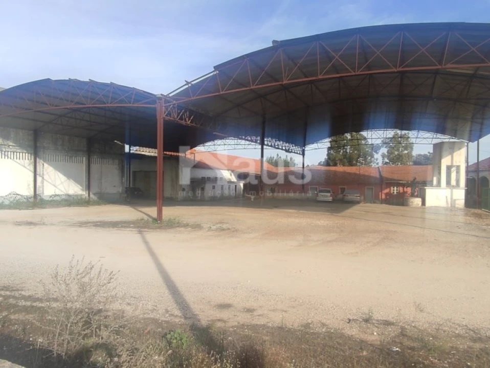 Armazém para Venda em Pegões Foto 3