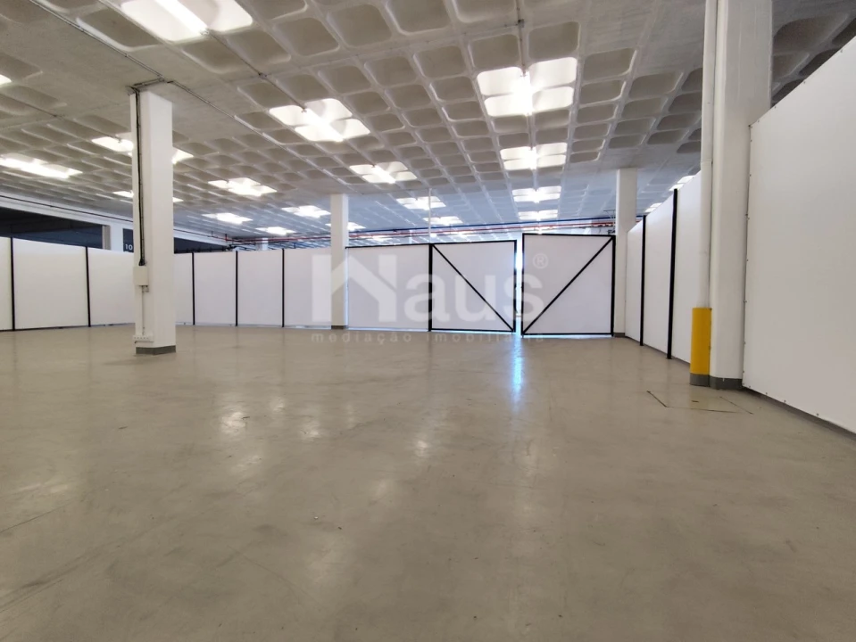 Armazém para Arrendamento em Moita Foto 2