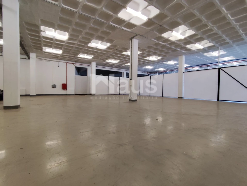 Armazém para Arrendamento em Moita Foto 3