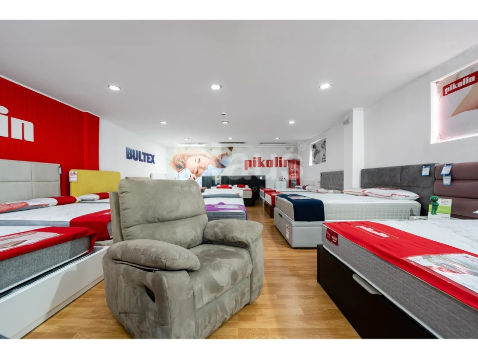 Armazém para Venda em Póvoa de Santo Adrião e Olival Basto Foto 7