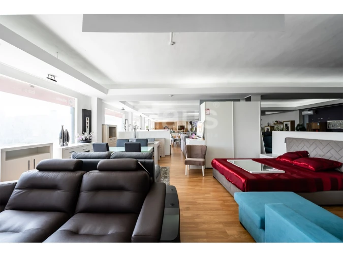 Armazém para Venda em Póvoa de Santo Adrião e Olival Basto Foto 14