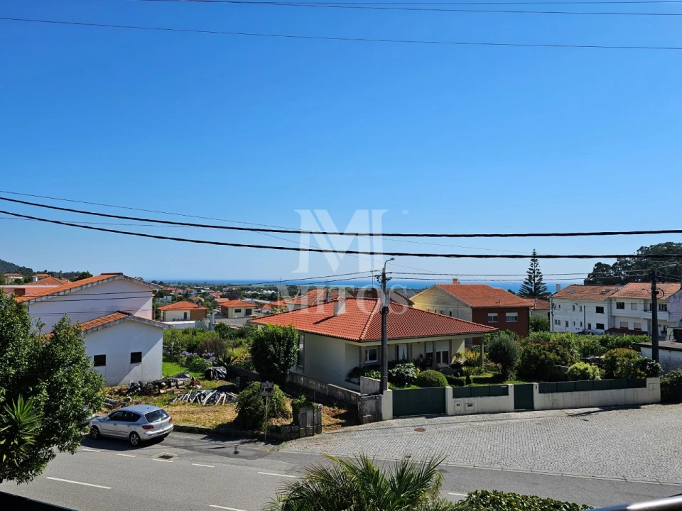 Moradia T4 para Venda em Carreço Foto 30