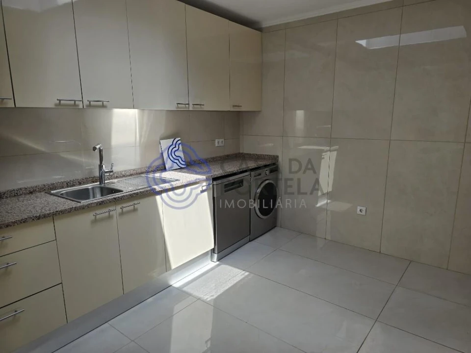 Moradia T2 para Venda em Campanhã Foto 14