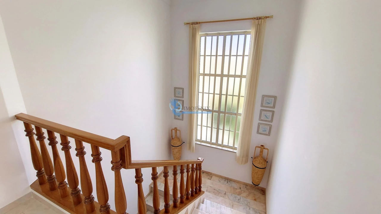 Moradia T4 para Venda em Albufeira e Olhos de Água Foto 18