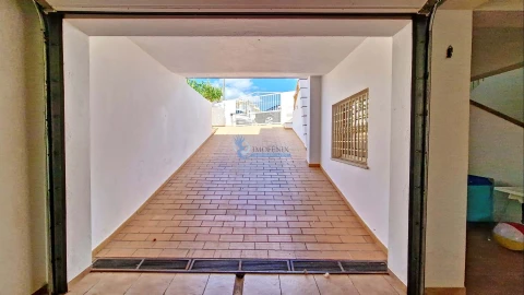 Moradia T4 para Venda em Albufeira e Olhos de Água