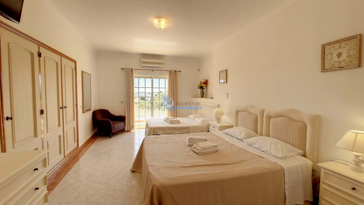 Moradia T4 para Venda em Albufeira e Olhos de Água Foto 25