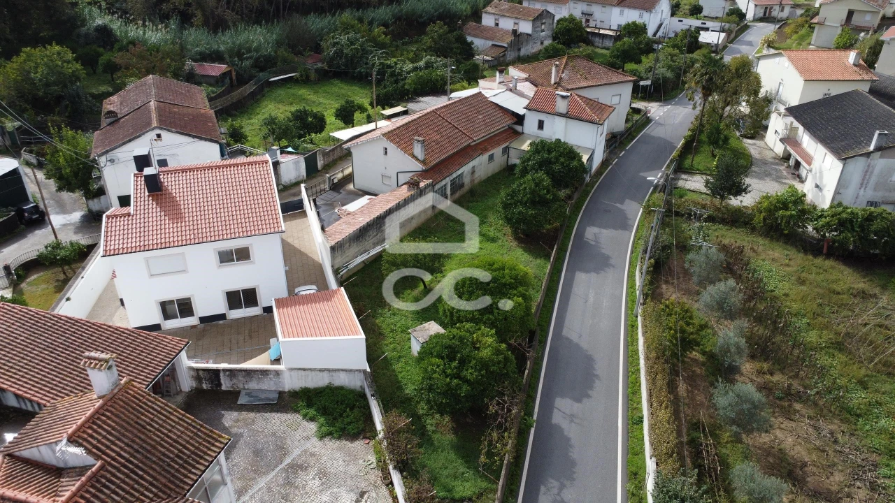 Moradia T4 para Venda em Cernache Foto 3