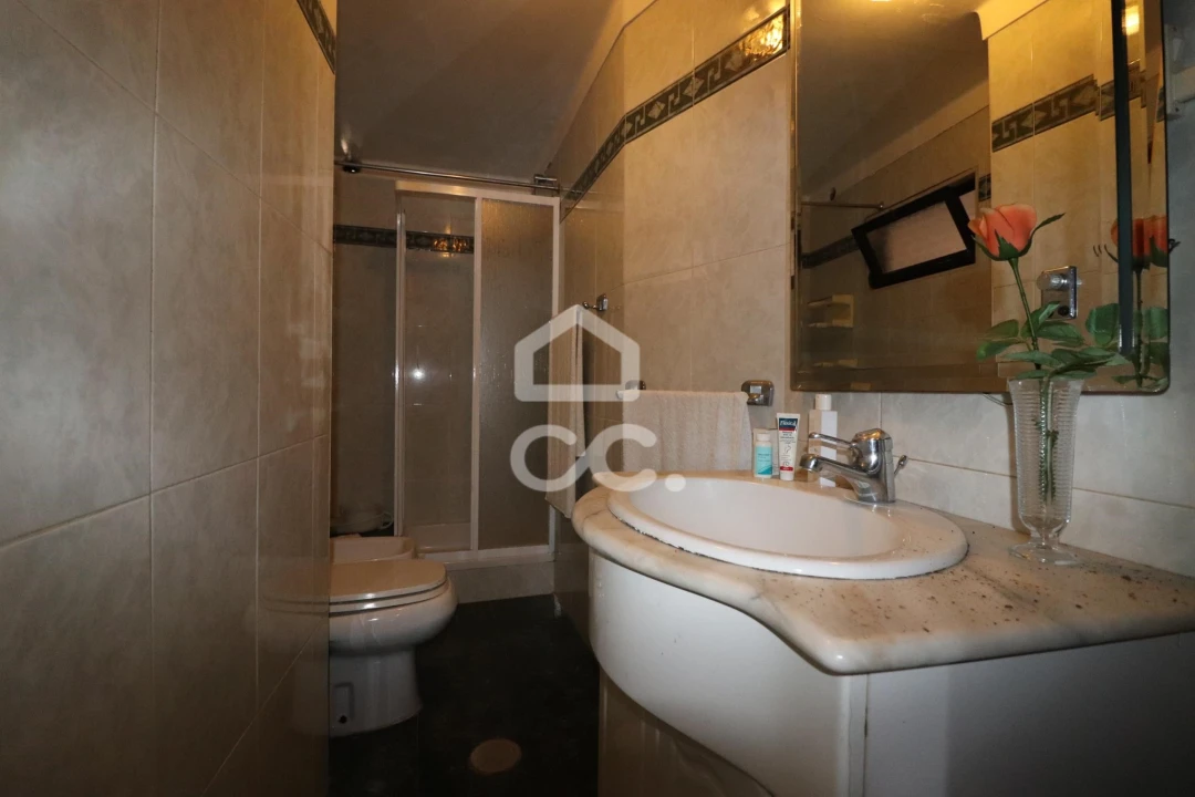 Moradia T4 para Venda em Cernache Foto 26