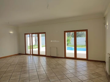 Moradia T5 para Venda em Sesimbra (Castelo)