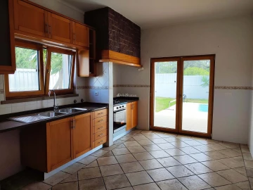 Moradia T5 para Venda em Sesimbra (Castelo)
