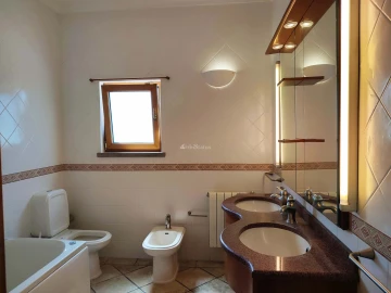 Moradia T5 para Venda em Sesimbra (Castelo)