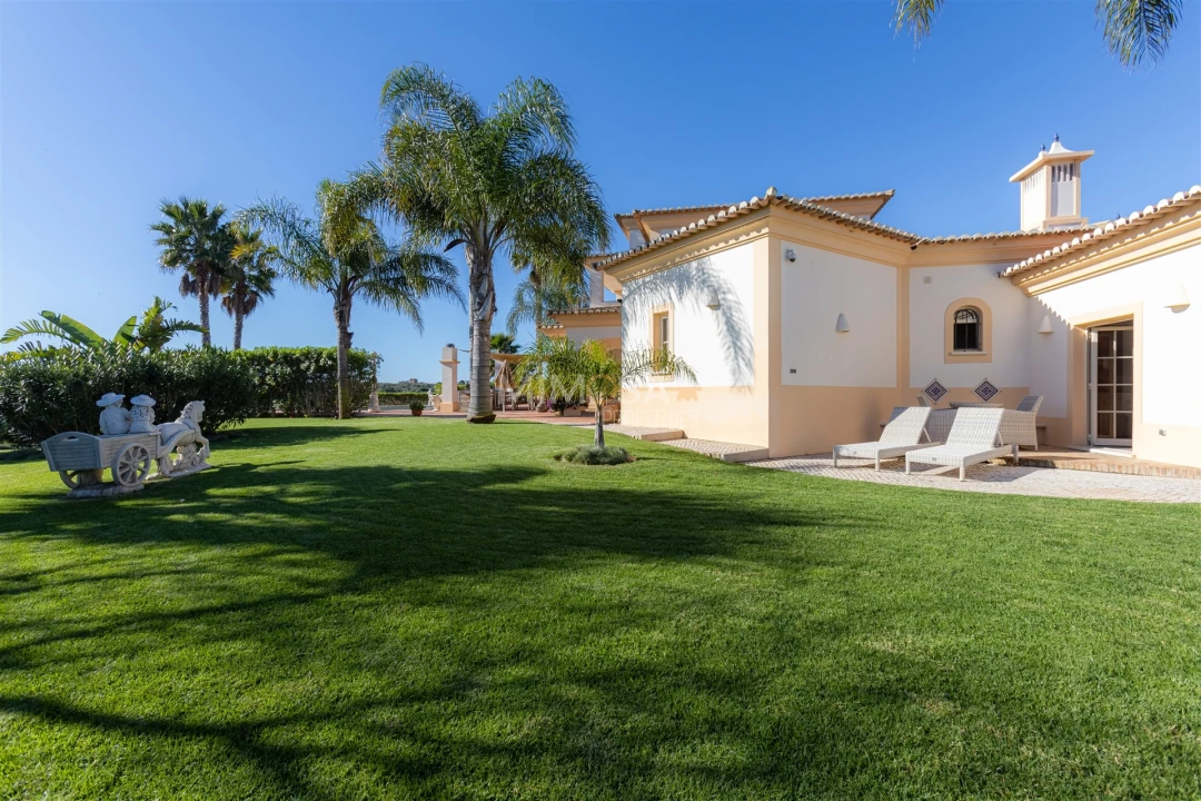 Moradia T4 para Venda em Lagos (São Sebastião e Santa Maria) Foto 10