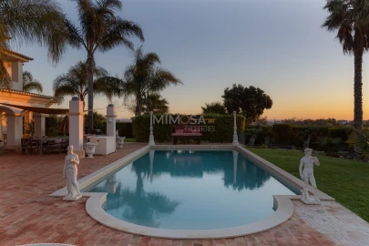 Moradia T4 para Venda em Lagos (São Sebastião e Santa Maria)