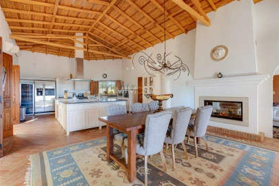 Moradia T4 para Venda em Lagos (São Sebastião e Santa Maria)