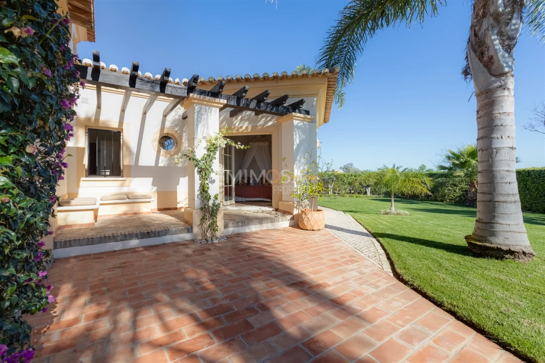 Moradia T4 para Venda em Lagos (São Sebastião e Santa Maria) Foto 35