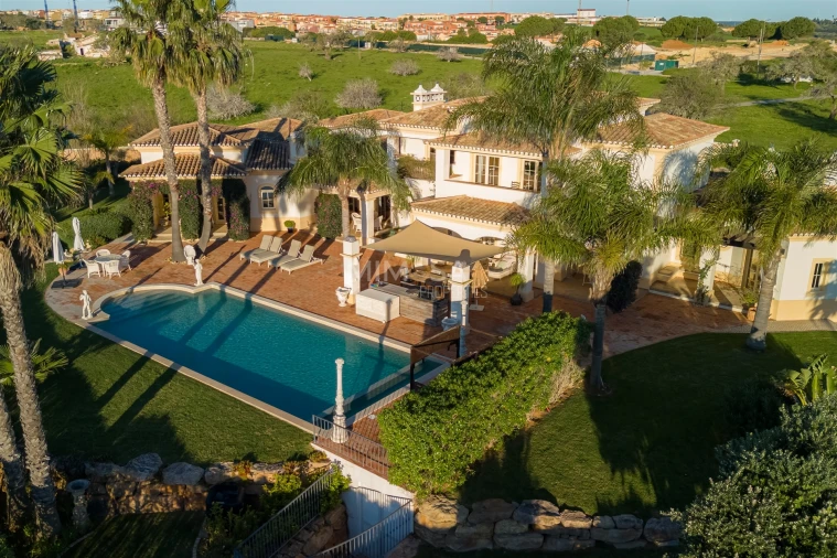 Moradia T4 para Venda em Lagos (São Sebastião e Santa Maria) Foto 31