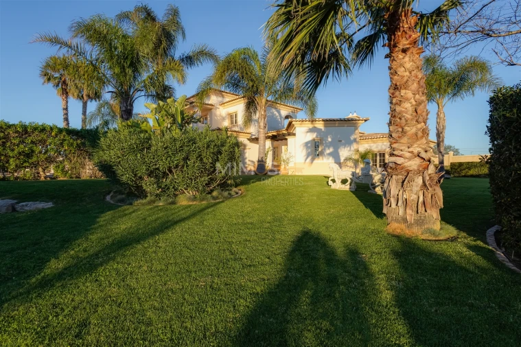 Moradia T4 para Venda em Lagos (São Sebastião e Santa Maria) Foto 32